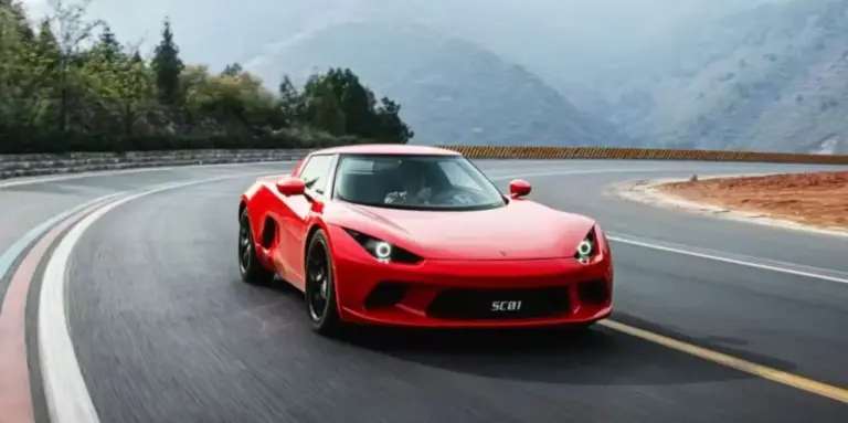 El deportivo eléctrico chino con casi 430 CV que cuesta lo mismo que un Ford Mustang de gasolina: solo 31.000 euros