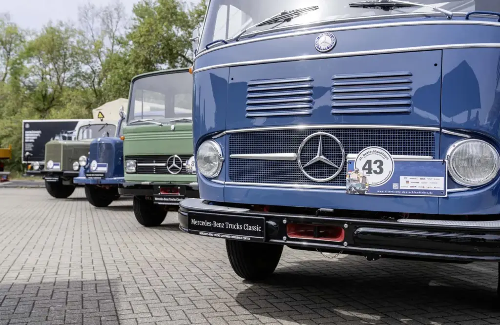 El camión más antiguo de Mercedes-Benz Trucks vuelve a la carretera: la marca celebra 130 años de historia 11 Motor16 130 ANOSA CAMIONES MERCEDES BENZ13 Motor16