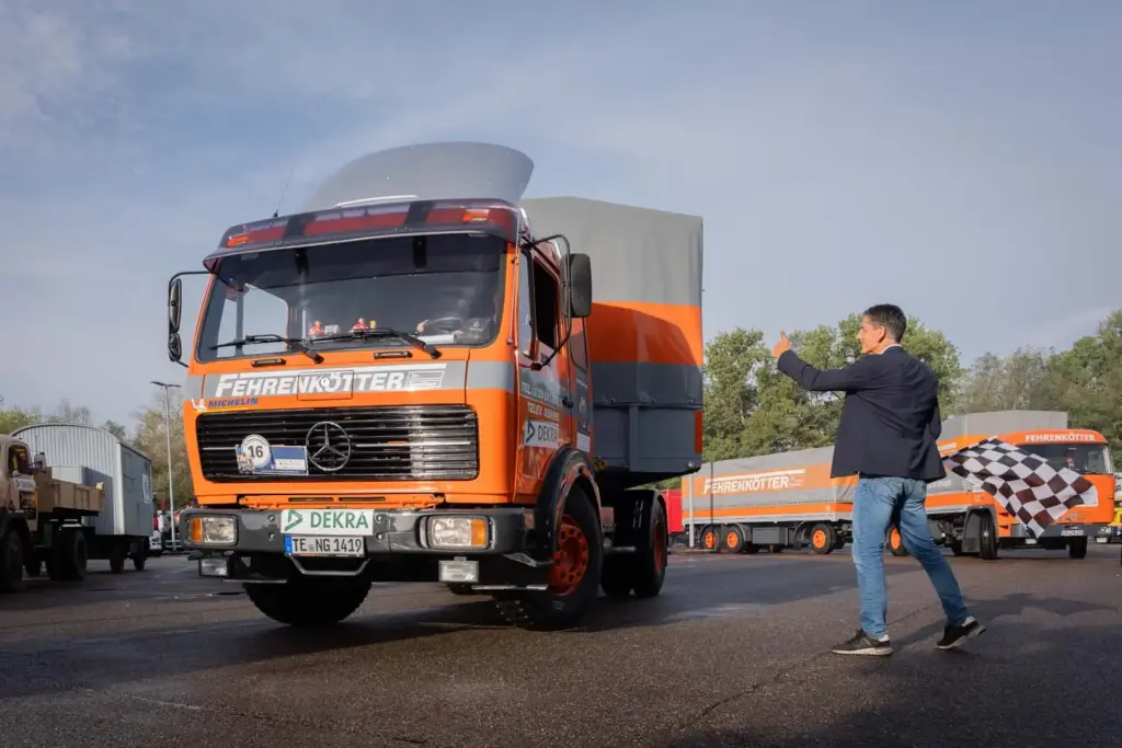 El camión más antiguo de Mercedes-Benz Trucks vuelve a la carretera: la marca celebra 130 años de historia 18 Motor16 130 ANOSA CAMIONES MERCEDES BENZ19 Motor16