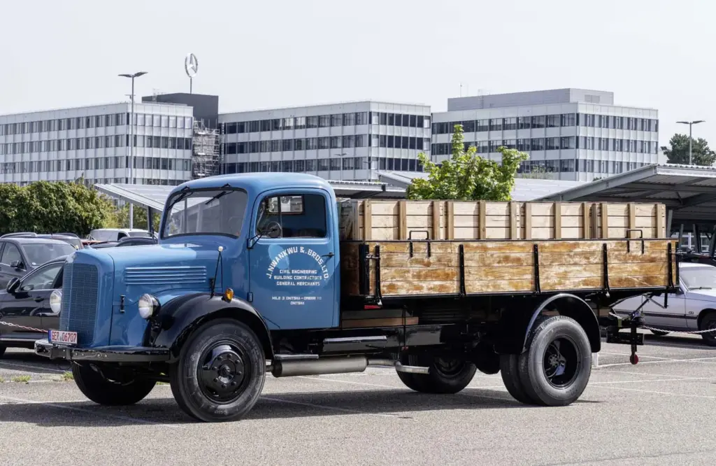 El camión más antiguo de Mercedes-Benz Trucks vuelve a la carretera: la marca celebra 130 años de historia 5 Motor16 130 ANOSA CAMIONES MERCEDES BENZ4 Motor16