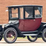 El coche eléctrico 1918 que funciona con baterías modernas y se subasta en Estados Unidos