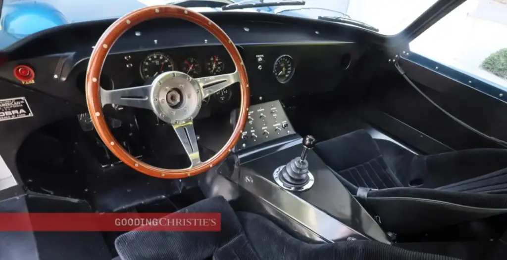 Shelby Cobra Daytona subastado en Estados Unidos: el Coupé de 1964 alcanza los 38,6 millones de euros 1 Motor16 1967 Shelby Cobra Daytona Coupe 11 Motor16