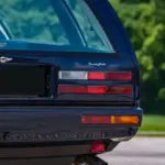 ¿Un Aston Martin para viajar en familia estas vacaciones? Tápate los ojos y prepara la cartera