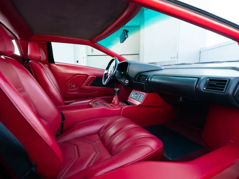 Cizeta-Moroder V16T: La historia del superdeportivo que nació del rechazo y que ahora te busca 2 Motor16 1988 Cizeta-Moroder V16T. Imagen interior.