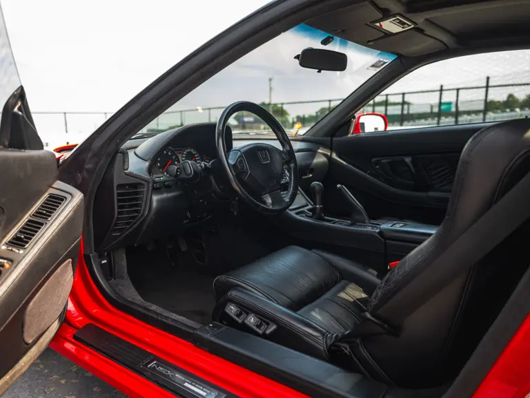 El Honda NSX que más quiso Ayrton Senna puede ser tuyo por un millón de euros 23 Motor16 1991 Honda NSX Senna Sothebys 37 Motor16