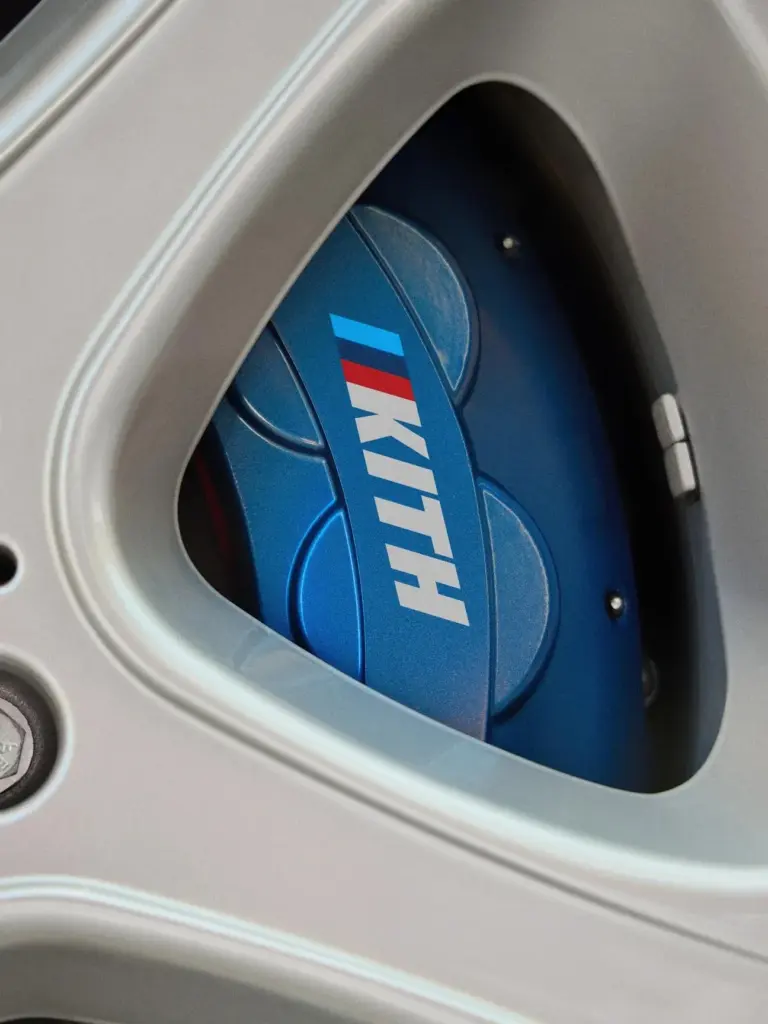 El BMW X5 M que debió haber nacido hace 25 años es una realidad gracias a Kith 10 Motor16 2000 BMW X5 Kith 4 Motor16