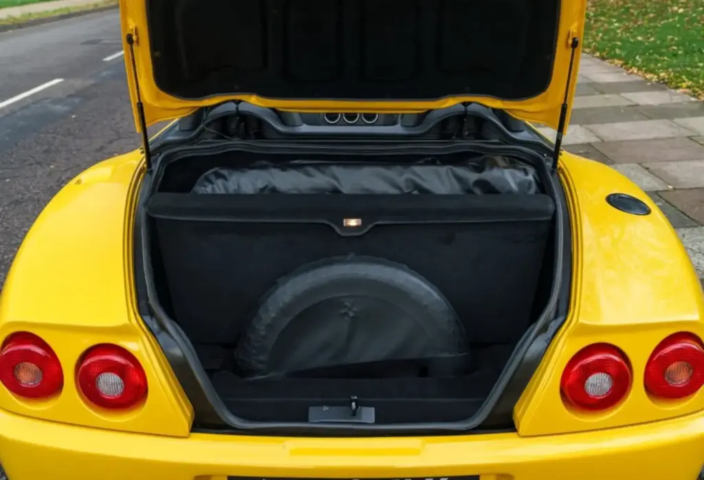 2001 Ferrari 550 Barchetta DD Classics 15 Motor16