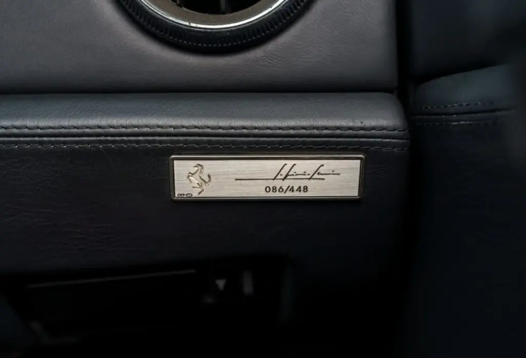 2001 Ferrari 550 Barchetta DD Classics 29 Motor16