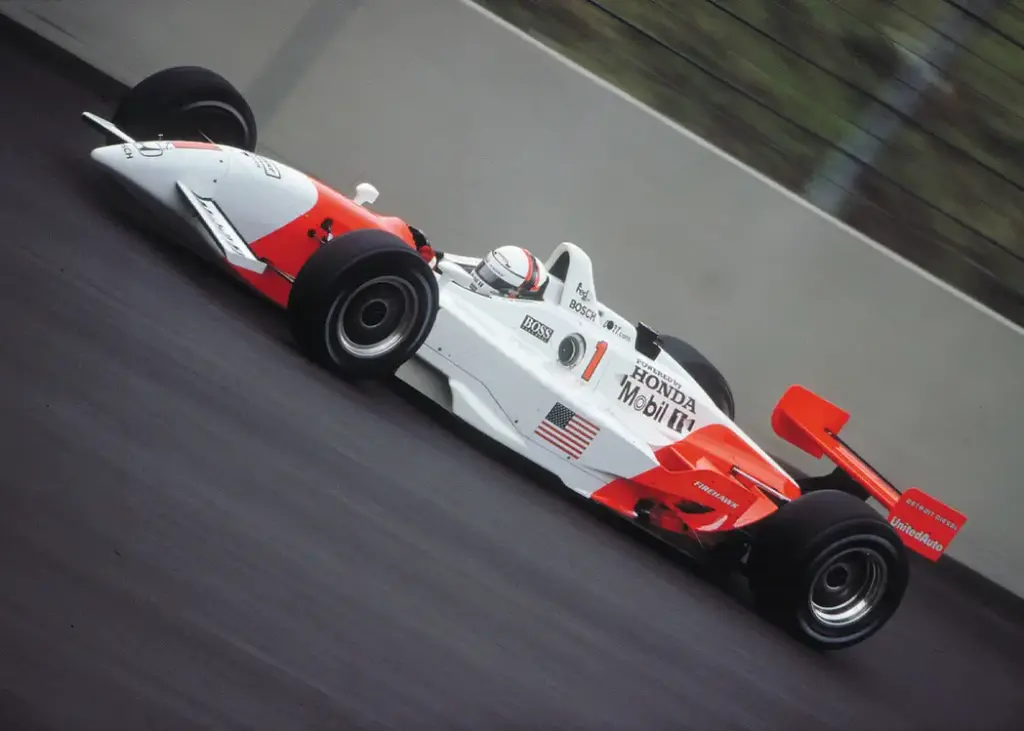 Honda convierte sus coches de carreras históricos en piezas vivas con el nuevo HRC Heritage Racing Program 5 Motor16 2001 Reynard 01i Motor16