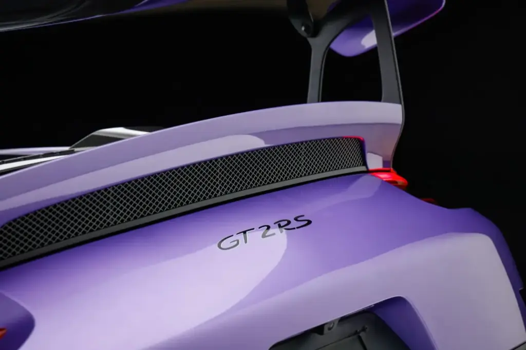 El Porsche 911 GT2 RS entra en el Olimpo de los siete dígitos 14 Motor16 2018 porsche 911 gt2 rs bat 16 Motor16