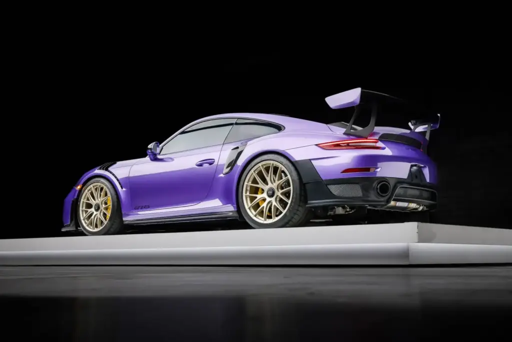 El Porsche 911 GT2 RS entra en el Olimpo de los siete dígitos 8 Motor16 2018 porsche 911 gt2 rs bat 22 Motor16