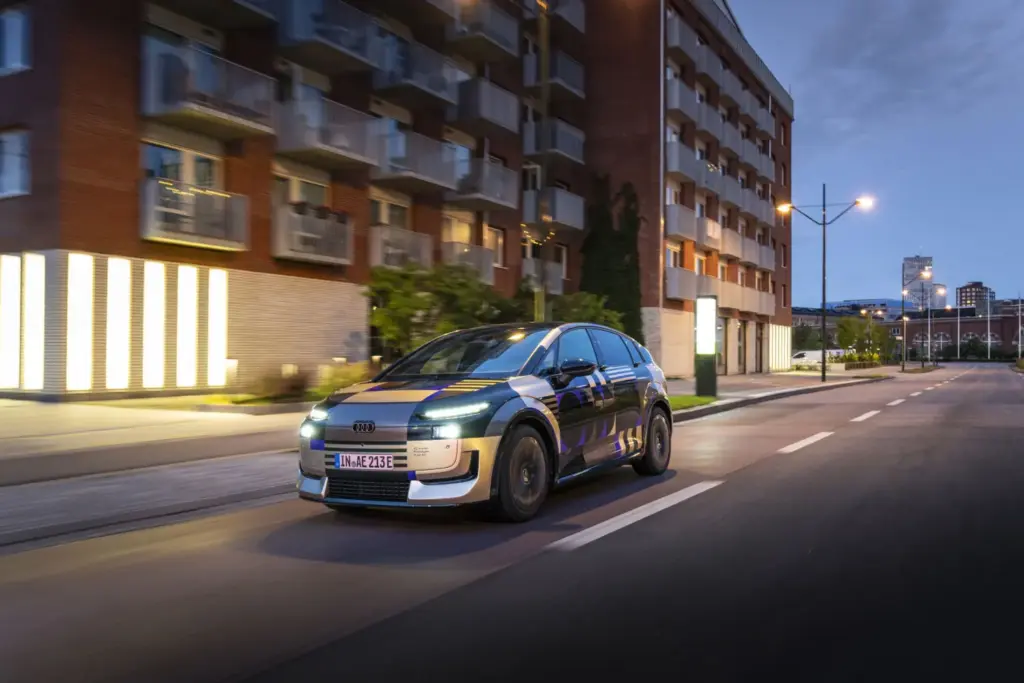 Audi A2 e-tron: Escaparate de eficiencia 30 Motor16 2026 Audi A2 e tron camuflado 25 Motor16