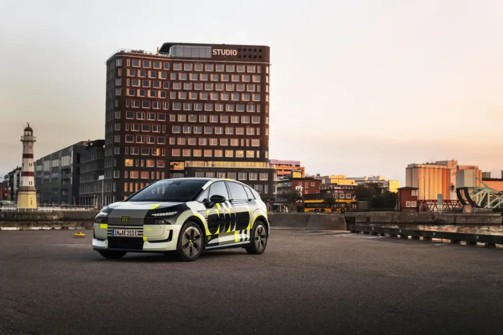 Audi A2 e-tron: Escaparate de eficiencia 20 Motor16 2026 Audi A2 e tron camuflado 55 Motor16