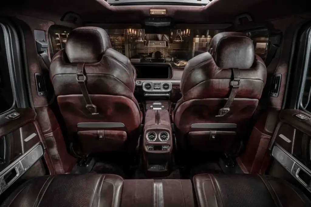 1.000 euros la hora de mano de obra: El precio que Carlex pone a cada Clase G tan especial como este Stallion 1 Motor16 2026 Carlex G-Stallion. Imagen interior.