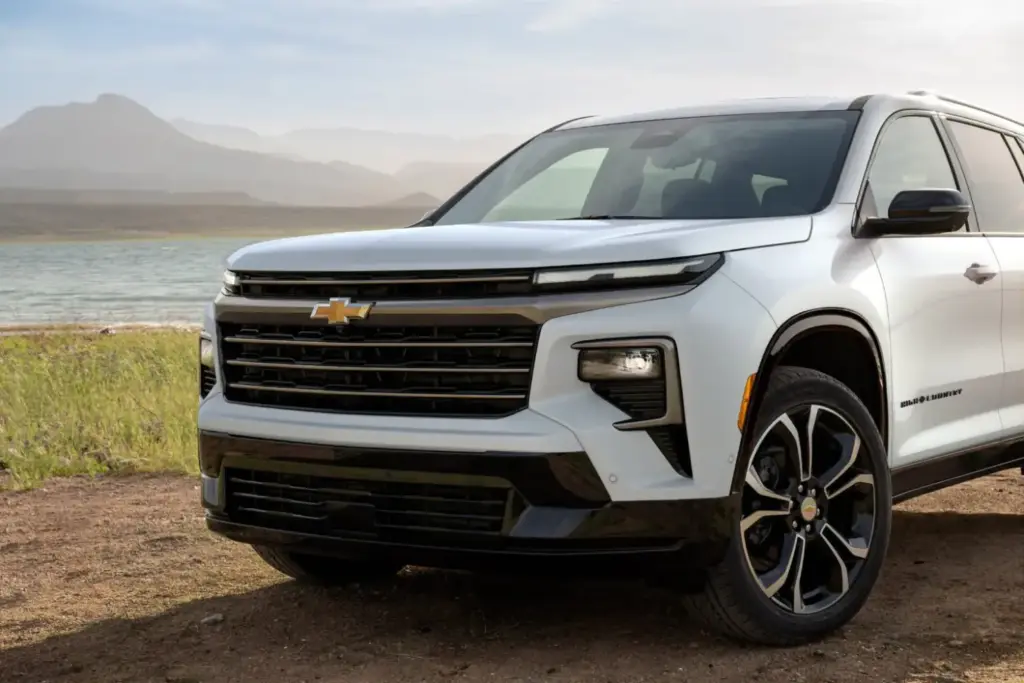 High Country: Chevrolet rescata este legendario acabado para sus nuevas versiones con aire premium 3 Motor16 2026 Chevrolet Traverse High Country. Imagen detalle.