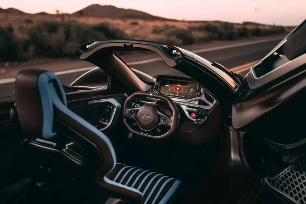 Czinger 21C Spyder: Máxima exclusividad con el cielo por techo 1 Motor16 2026 Czinger 21C Spyder. Imagen interior.