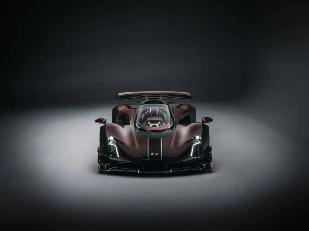 Czinger 21C Spyder: Máxima exclusividad con el cielo por techo 2 Motor16 2026 Czinger 21C Spyder. Imagen estudio.
