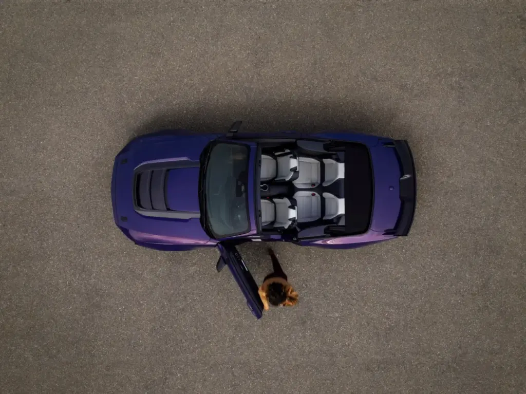 2026 Ford Mustang Dark Horse SC Convertible. Imagen.