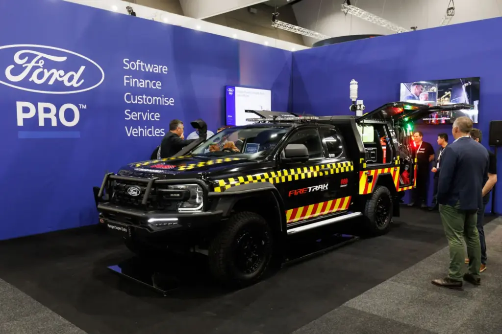 2026 Ford Ranger Fire Response presentacion 12 Motor16