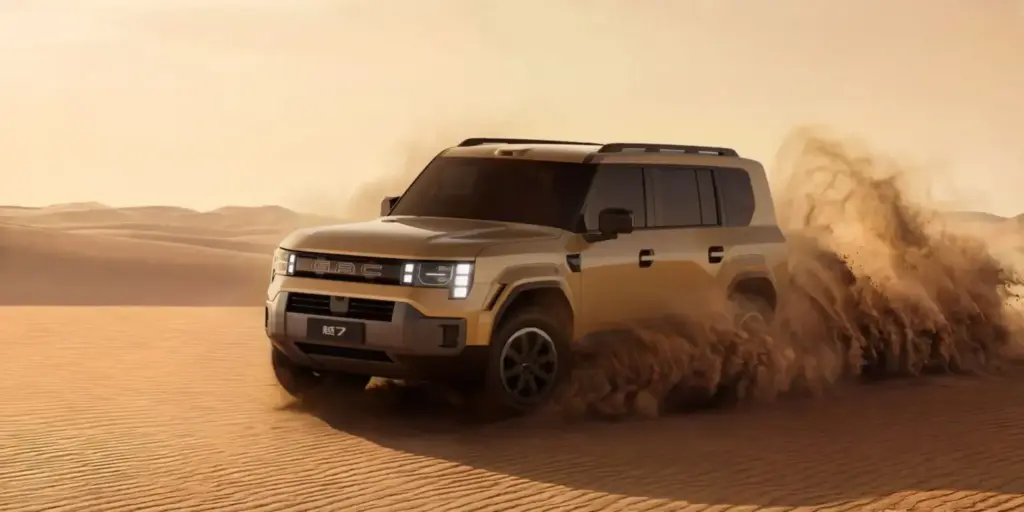 GAC: La marca que acaba de llegar a España lo borda en China con este mix entre Land Cruiser y Defender 6 Motor16 2026 GAC Yue 7 China 1 Motor16