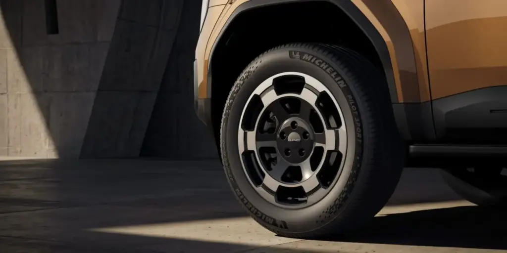 GAC: La marca que acaba de llegar a España lo borda en China con este mix entre Land Cruiser y Defender 33 Motor16 2026 GAC Yue 7 China 25 Motor16