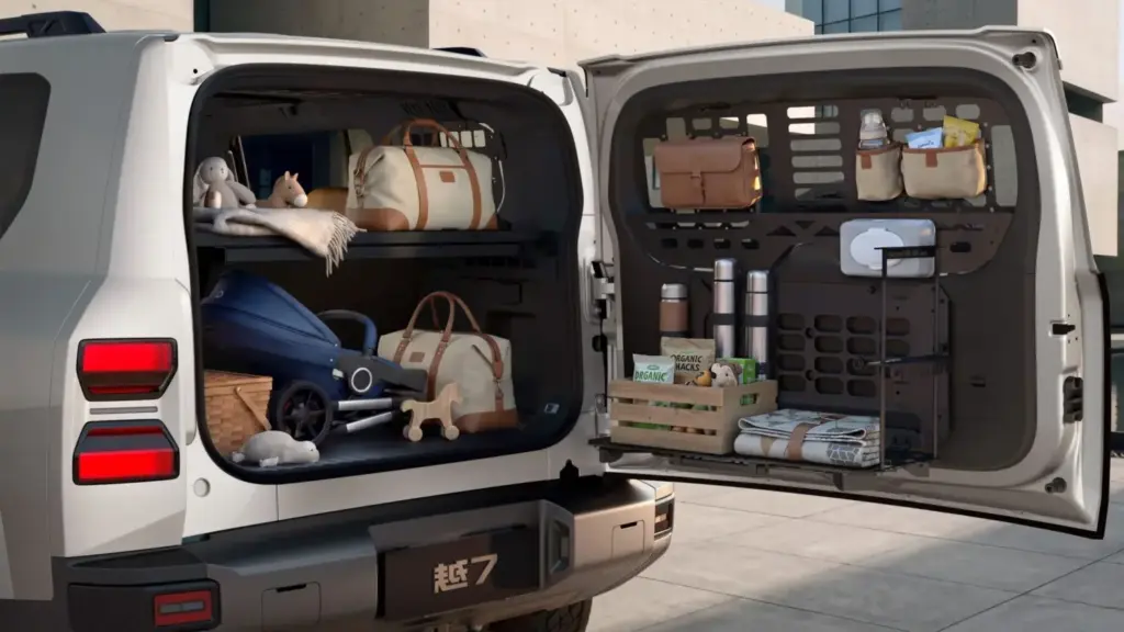GAC: La marca que acaba de llegar a España lo borda en China con este mix entre Land Cruiser y Defender 61 Motor16 2026 GAC Yue 7 China 46 Motor16