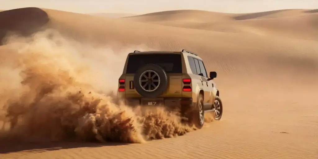 GAC: La marca que acaba de llegar a España lo borda en China con este mix entre Land Cruiser y Defender 3 Motor16 2026 GAC Yue 7. Imagen trasera.