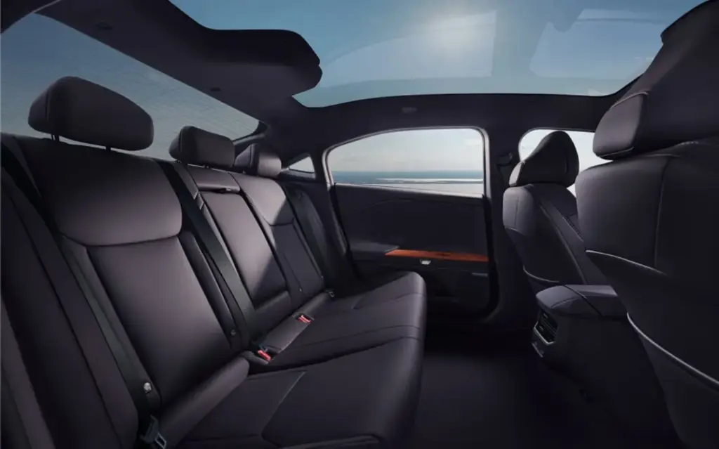 Hyundai Ioniq V: La berlina eléctrica con 650 km de autonomía a precio de Inster con ayudas 18 Motor16 2026 Hyundai Ioniq V 1 Motor16