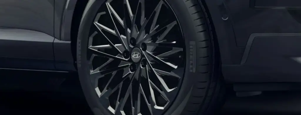Este Hyundai Palisade con aires de ‘Papamóvil’ permite viajar en business por menos de lo que imaginas 9 Motor16 2026 Hyundai Palisade Caligraphy Black Ink 5 Motor16