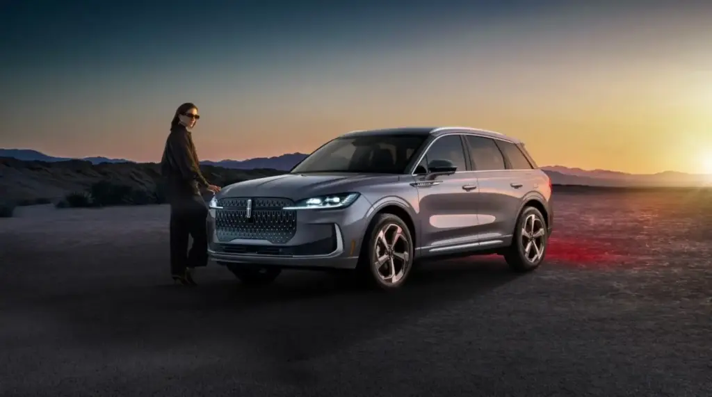 Lincoln Corsair Hybrid: El SUV ‘Made in China’ con el que dan un giro de guión 13 Motor16 2026 Lincoln Corsair 14 Motor16