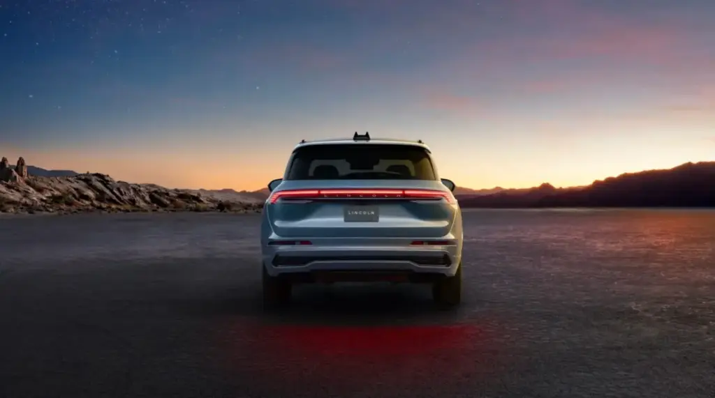 Lincoln Corsair Hybrid: El SUV ‘Made in China’ con el que dan un giro de guión 11 Motor16 2026 Lincoln Corsair 4 Motor16