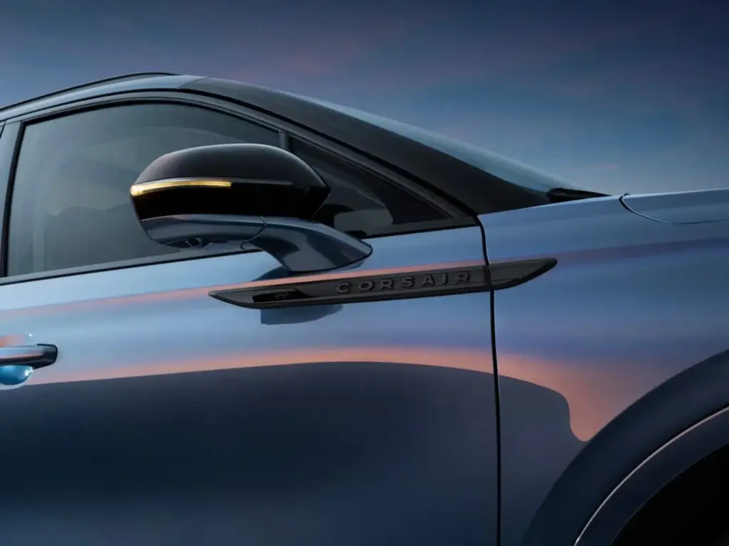 Lincoln Corsair Hybrid: El SUV ‘Made in China’ con el que dan un giro de guión 15 Motor16 2026 Lincoln Corsair 8 Motor16