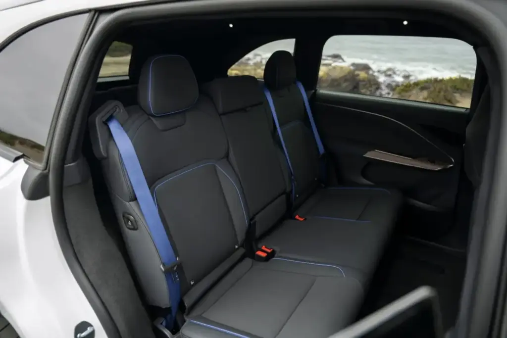 2026 Lucid Gravity GT S 14 Motor16