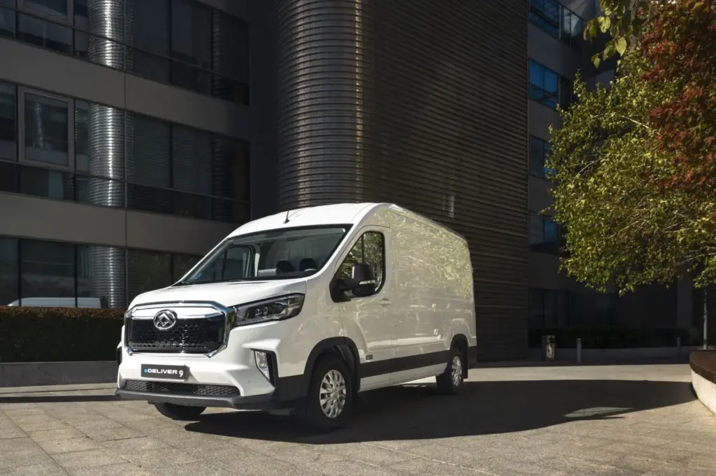 Maxus eDeliver 9: La incansable furgoneta eléctrica se pone todavía más interesante 1 Motor16 2026 Maxus eDeliver 9. Imagen delantera.