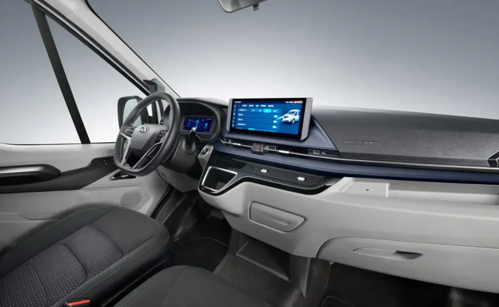 Maxus eDeliver 9: La incansable furgoneta eléctrica se pone todavía más interesante 2 Motor16 2026 Maxus eDeliver 9. Imagen interior.