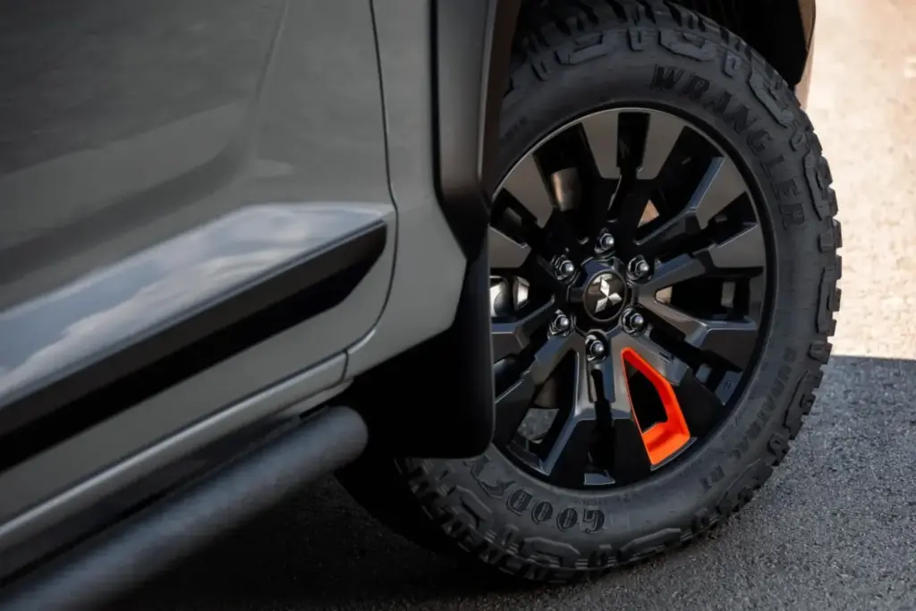 Mitsubishi Triton Savana Sertões: una edición especial que lleva la competición a la calle 20 Motor16 2026 Mitsubishi Triton Savana Sertoes Brasil 14 Motor16