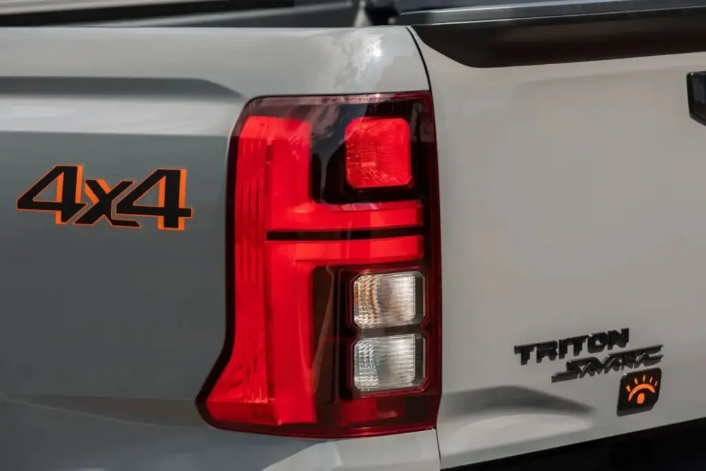 Mitsubishi Triton Savana Sertões: una edición especial que lleva la competición a la calle 23 Motor16 2026 Mitsubishi Triton Savana Sertoes Brasil 17 Motor16