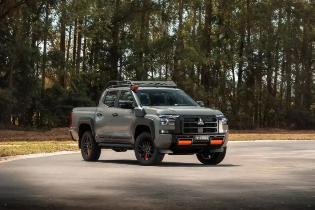 Mitsubishi Triton Savana Sertões: una edición especial que lleva la competición a la calle 1 Motor16 2026 Mitsubishi Triton Savana Sertoes. Imagen estática.