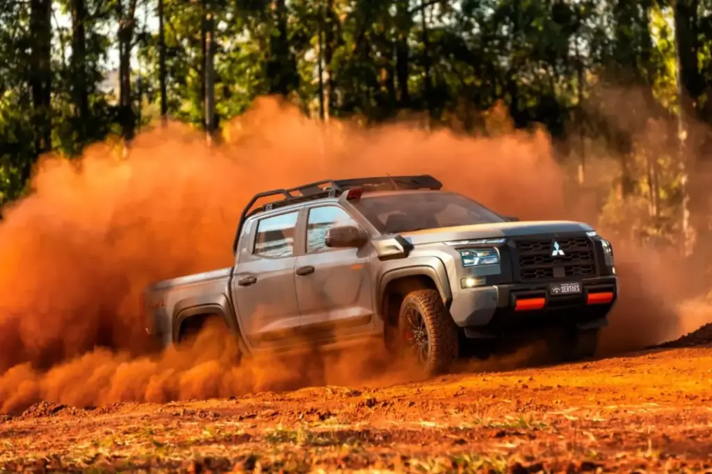 Mitsubishi Triton Savana Sertões: una edición especial que lleva la competición a la calle 14 Motor16 2026 Mitsubishi Triton Savana Sertoes Brasil 6 Motor16