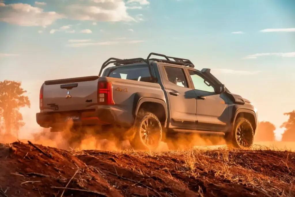Mitsubishi Triton Savana Sertões: una edición especial que lleva la competición a la calle 3 Motor16 2026 Mitsubishi Triton Savana Sertoes. Imagen.