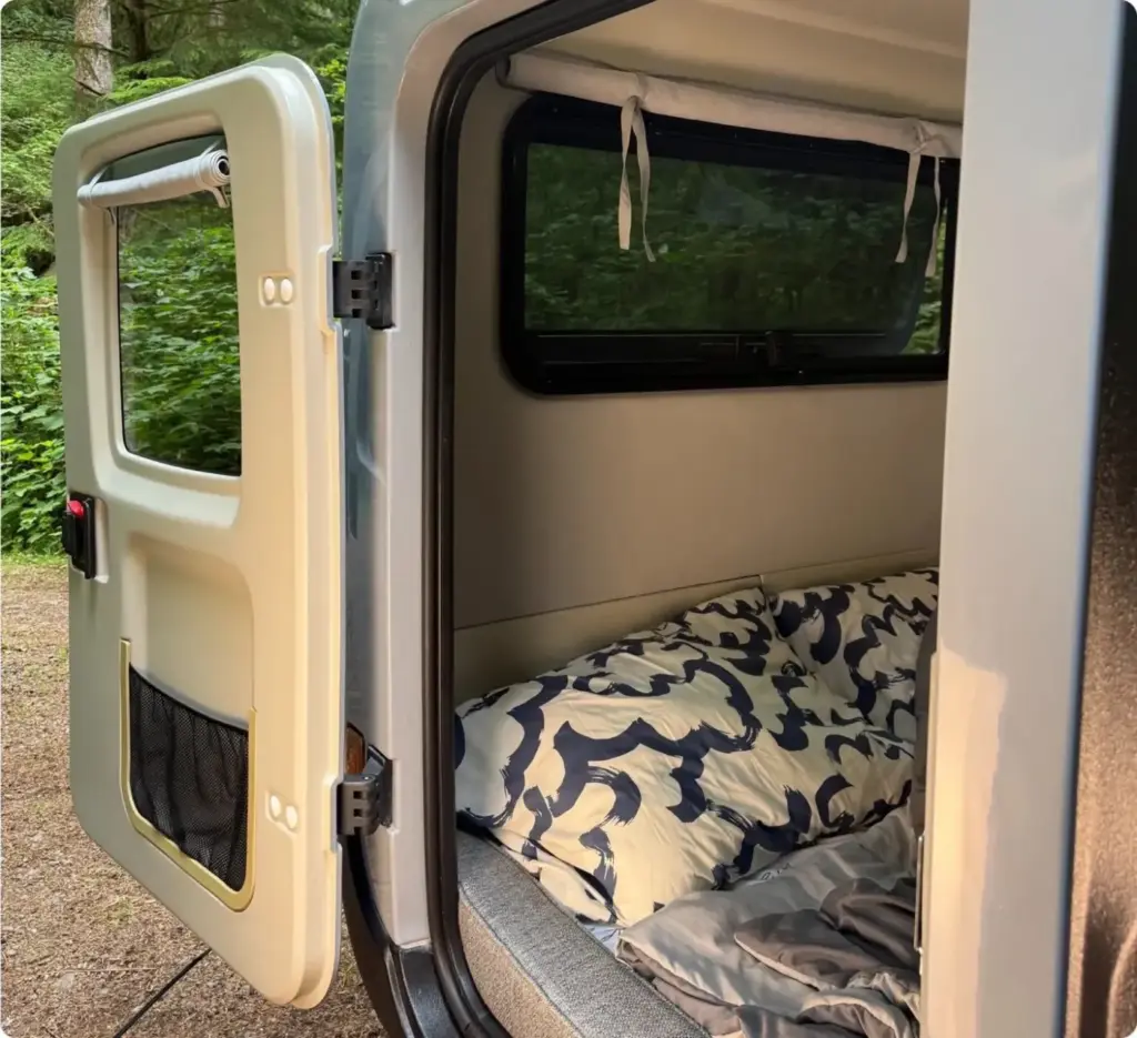 Outranger: La caravana preparada para la aventura y que cuesta menos que el coche que la remolca 20 Motor16 2026 Motsmann Outranger camping trailer caravana 22 Motor16