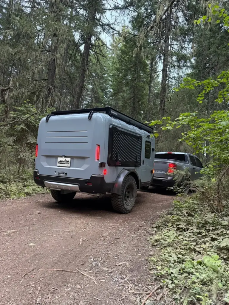Outranger: La caravana preparada para la aventura y que cuesta menos que el coche que la remolca 4 Motor16 2026 Motsmann Outranger camping trailer caravana 4 Motor16