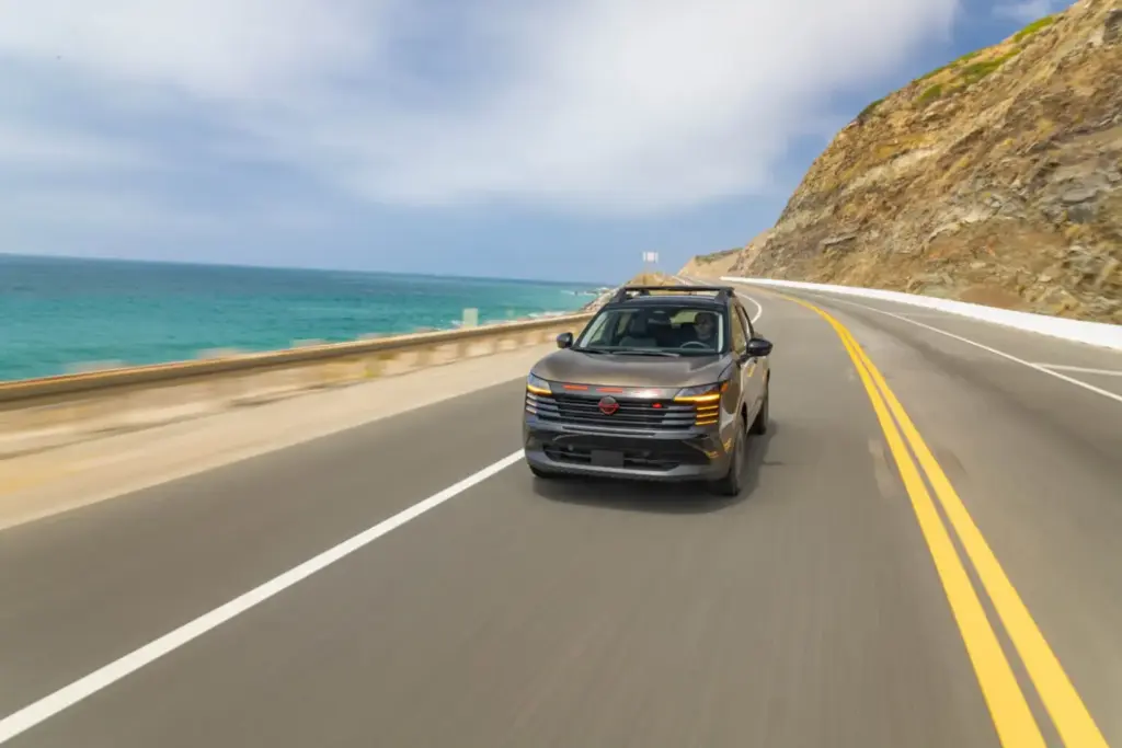 2026 Nissan Kicks Rock Creek 8 Motor16