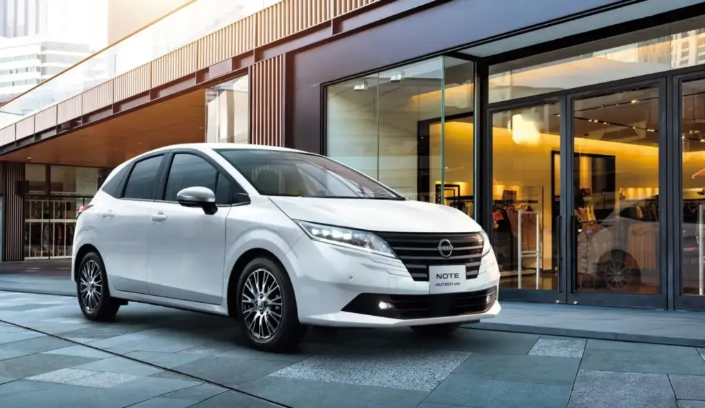 Nissan actualiza el Note que vende en Japón con sutiles retoques y con grandes expectativas desde Nismo 25 Motor16 2026 Nissan Note Autech 2 Motor16