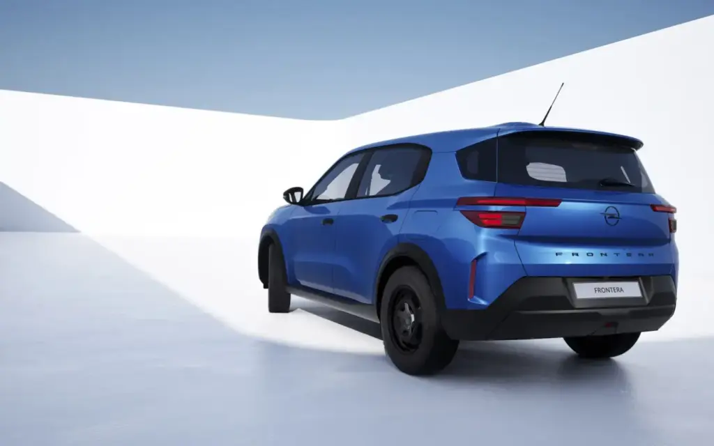 Llantas de acero y plásticos negros para el Opel Frontera Start: El ‘low-cost’ para disparar a Dacia 6 Motor16 2026 Opel Frontera Start 3 Motor16