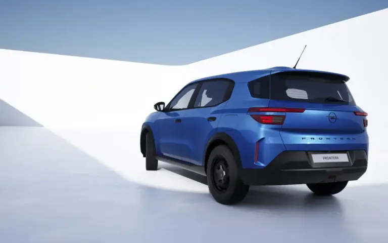Llantas de acero y plásticos negros para el Opel Frontera Start: El ‘low-cost’ para disparar a Dacia