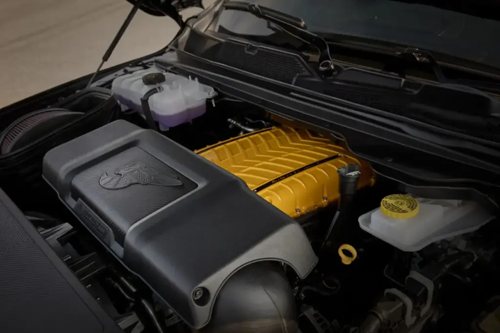 Esta es la clave para llevar tu RAM 1500 hasta los 915 CV de potencia sin perder la garantía 2 Motor16 2026 RAM 1500 Rumble Bee. Direct Connection. Imagen motor.