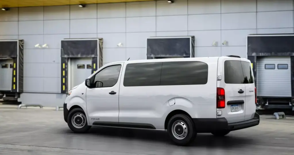 RAM ProMaster City: La mejor manera de exprimir una furgoneta que parece incombustible 14 Motor16 2026 Ram ProMaster City 13 Motor16