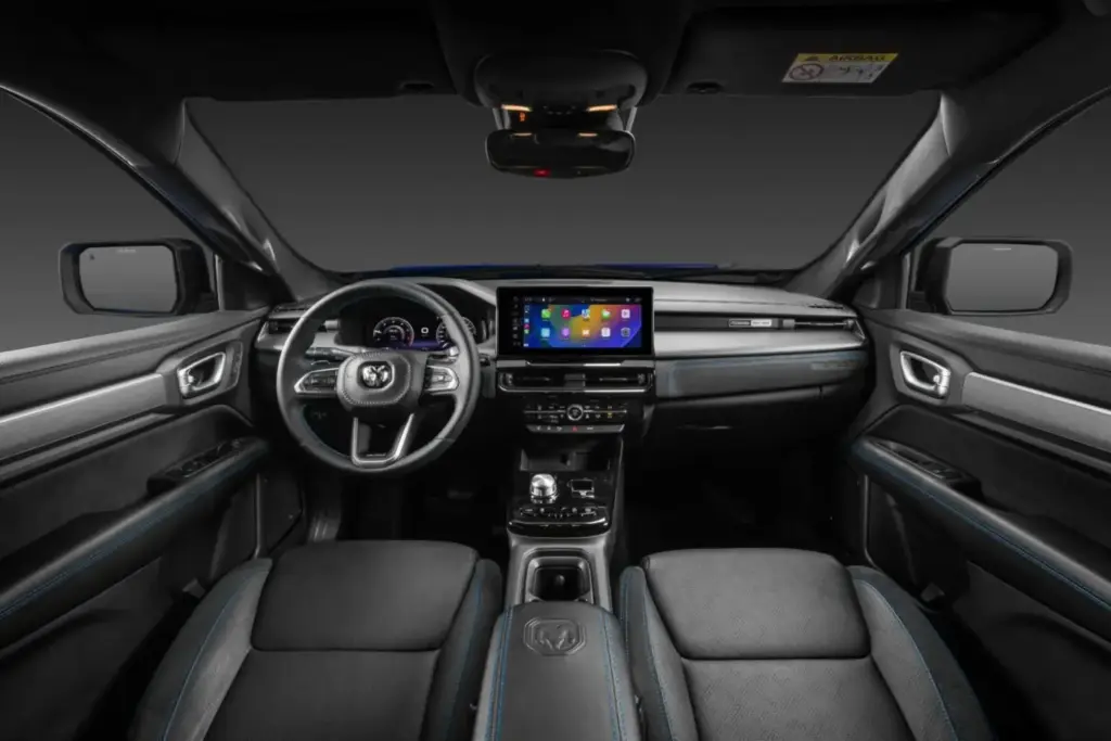 Ignition: La edición especial que lleva al RAM Rampage al nivel de un TRX… en espíritu 1 Motor16 2026 RAM Rampage Ignition. Imagen interior.