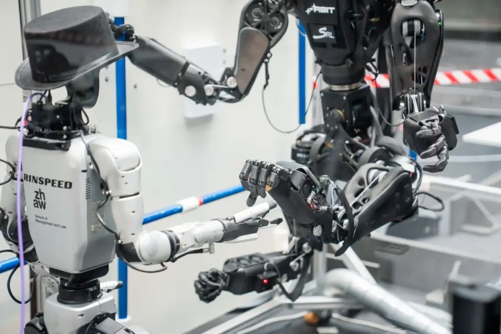 2026 Rinspeed Gigi Tour Robotica 3 Motor16